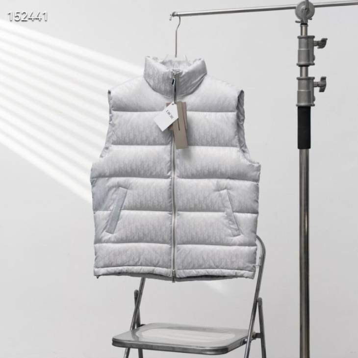 Picture of Dior Down Jackets _SKUDiorsz44-5226yr4537757